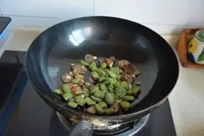 Make Sausage and bean fried eggs step 5