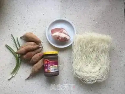 Make The melon shrimp sauce and soup step 0