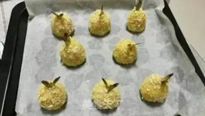 Make Pixie-tail shrimp ball step 9
