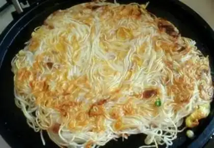 Make Noodle pancakes step 1