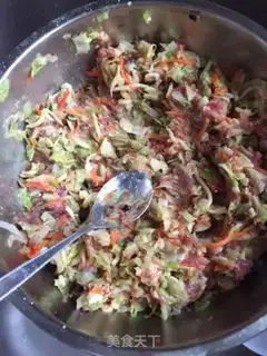 Make The cabbage radish pork bun step 0
