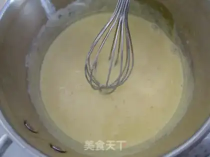Make Cake with creamed ladybugs step 1