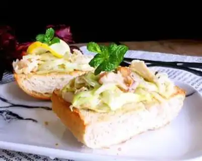Make Bread with crab gravy salad step 15