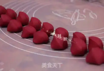 Make Red Won dumplings step 14