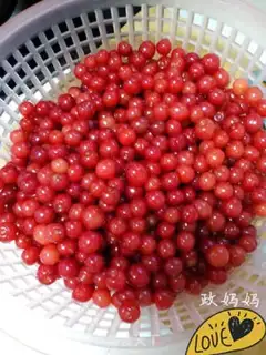 Make Frozen cherry step 0