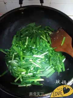 Make Scrambled eggs step 3