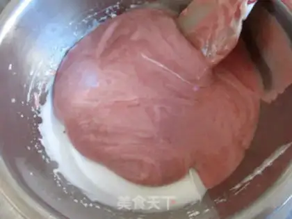 Make Cake with creamed ladybugs step 10