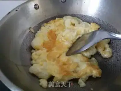Make Pineapple chicken leg fried rice step 2