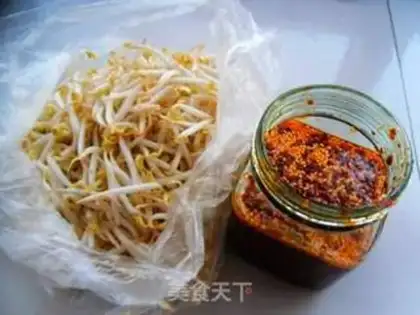 Make "Red oil green bean sprouts." step 0