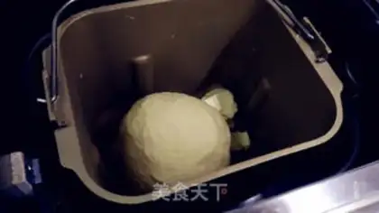 Make ♪ A beehive squeezing bread ♪ step 1