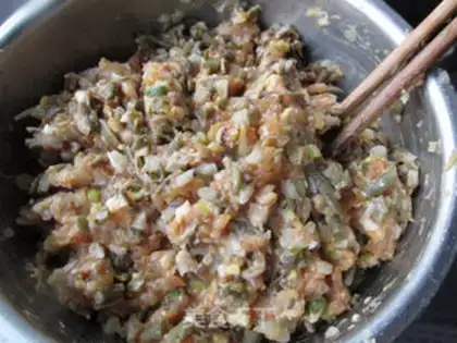 Make A bean-fruit bun step 7