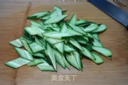 Make The cucumber platters step 2