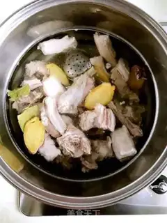 Make Hands on lamb step 2