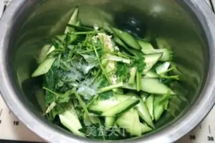 Make The cucumber platters step 5