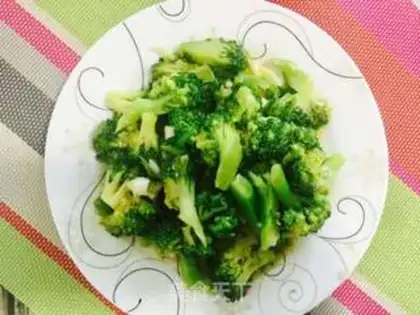 Make Garlic broccoli step 5