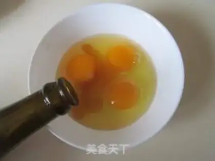 Make Seafood mushroom fried eggs step 1