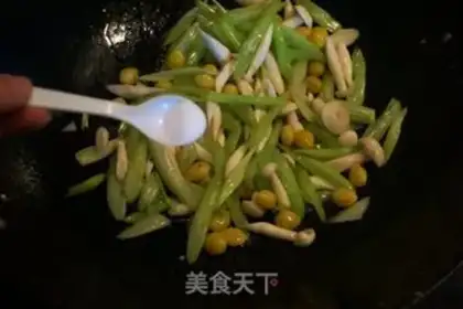 Make Celery and crab mushrooms step 5