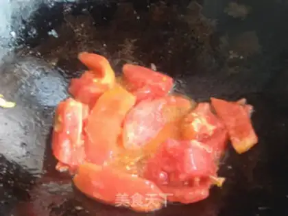 Make Tomato eggs and peas step 3