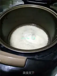 Make A rice cake salad step 1