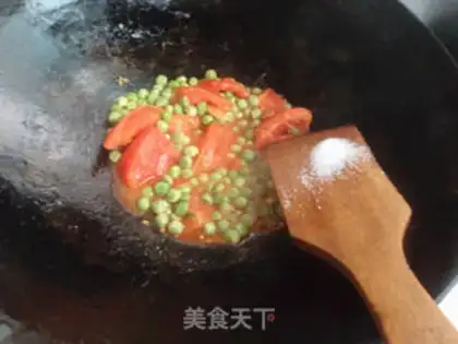 Make Tomato eggs and peas step 5