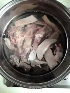 Make Scorch lamb soup step 1