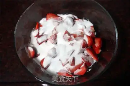 Make Strawberry sauce step 1