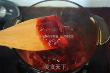 Make Strawberry sauce step 6