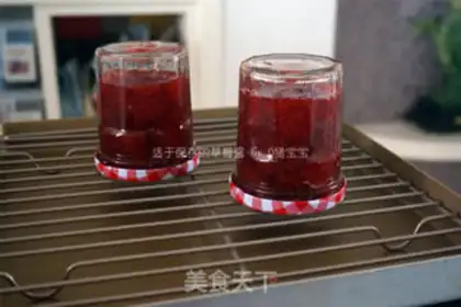 Make Strawberry sauce step 7
