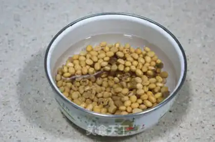 Make Soybean pig hoof step 2