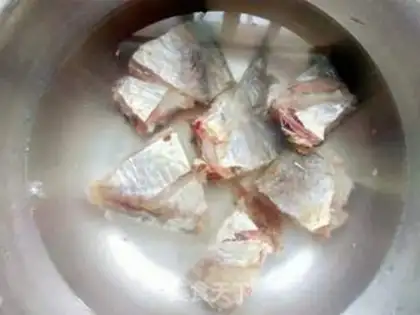 Make Spicy fish boil flowers step 2