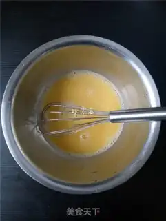 Make Scrambled eggs step 2