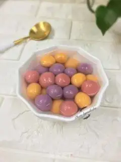 Make Colour soup round step 14