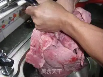 Make Snack-hot date pork soup step 2