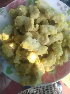 Make Old pineapple meat step 1