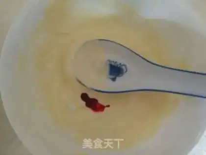 Make Lotus spoon chocolate step 4