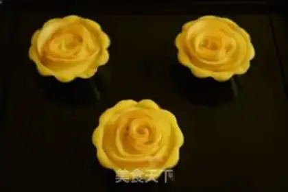 Make Rose apple pie step 8