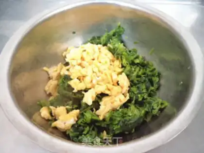 Make A spinach egg fan step 4