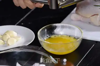 Make Chicken with garlic butter step 4