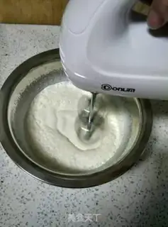Make Eight-inch birthday cake step 3