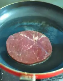 Make Black pepper steak step 1