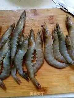 Make Garlic back shrimp step 1