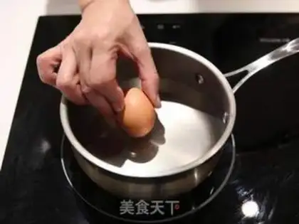 Make Egg bacon salad sandwich step 4