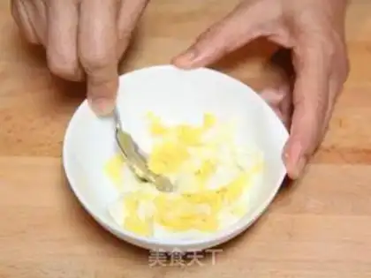 Make Egg bacon salad sandwich step 6