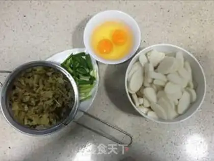 Make Sour eggs and soup step 0