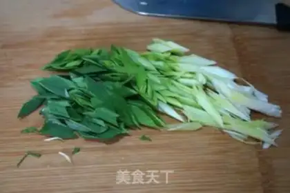 Make Fried garlic and abalone step 4