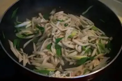 Make Fried garlic and abalone step 6