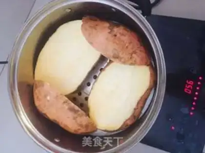 Make Homemade melon dry step 1