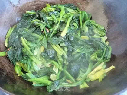 Make A spinach fried fan step 7