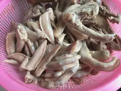 Make Spicy pig hoof step 15