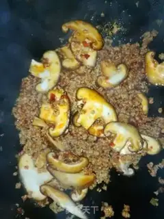 Make Meatloaf mushrooms and fried fans step 4